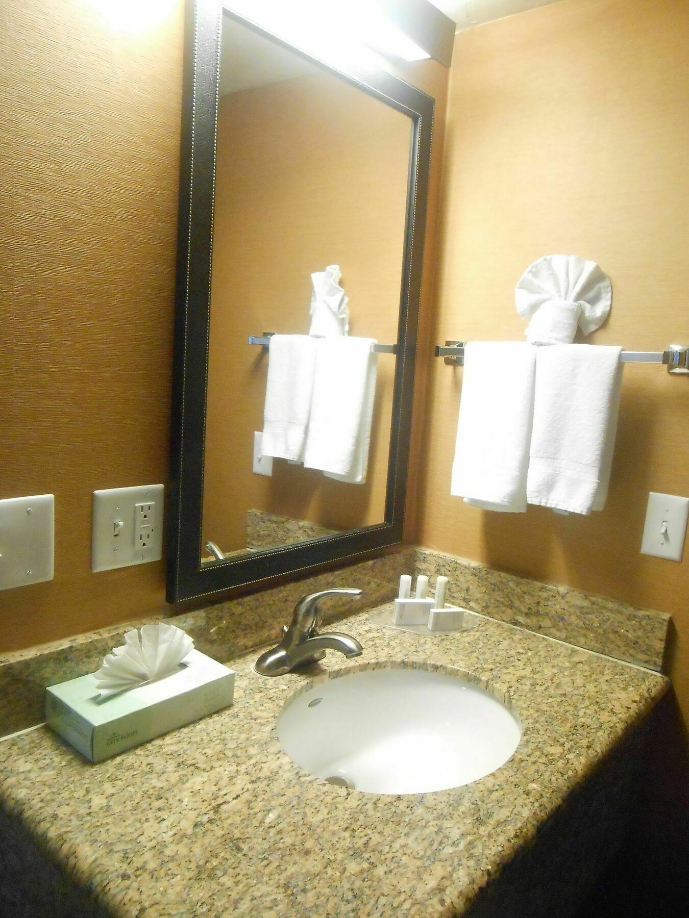 Greentree Inn And Suites Mesa / Phoenix Exterior foto